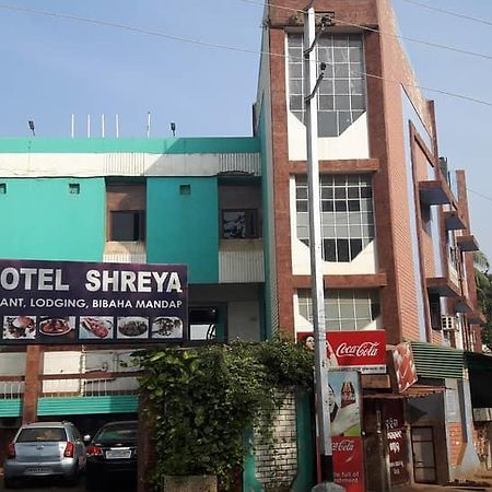 Hotel Shreya Бхубанешвар Екстериор снимка