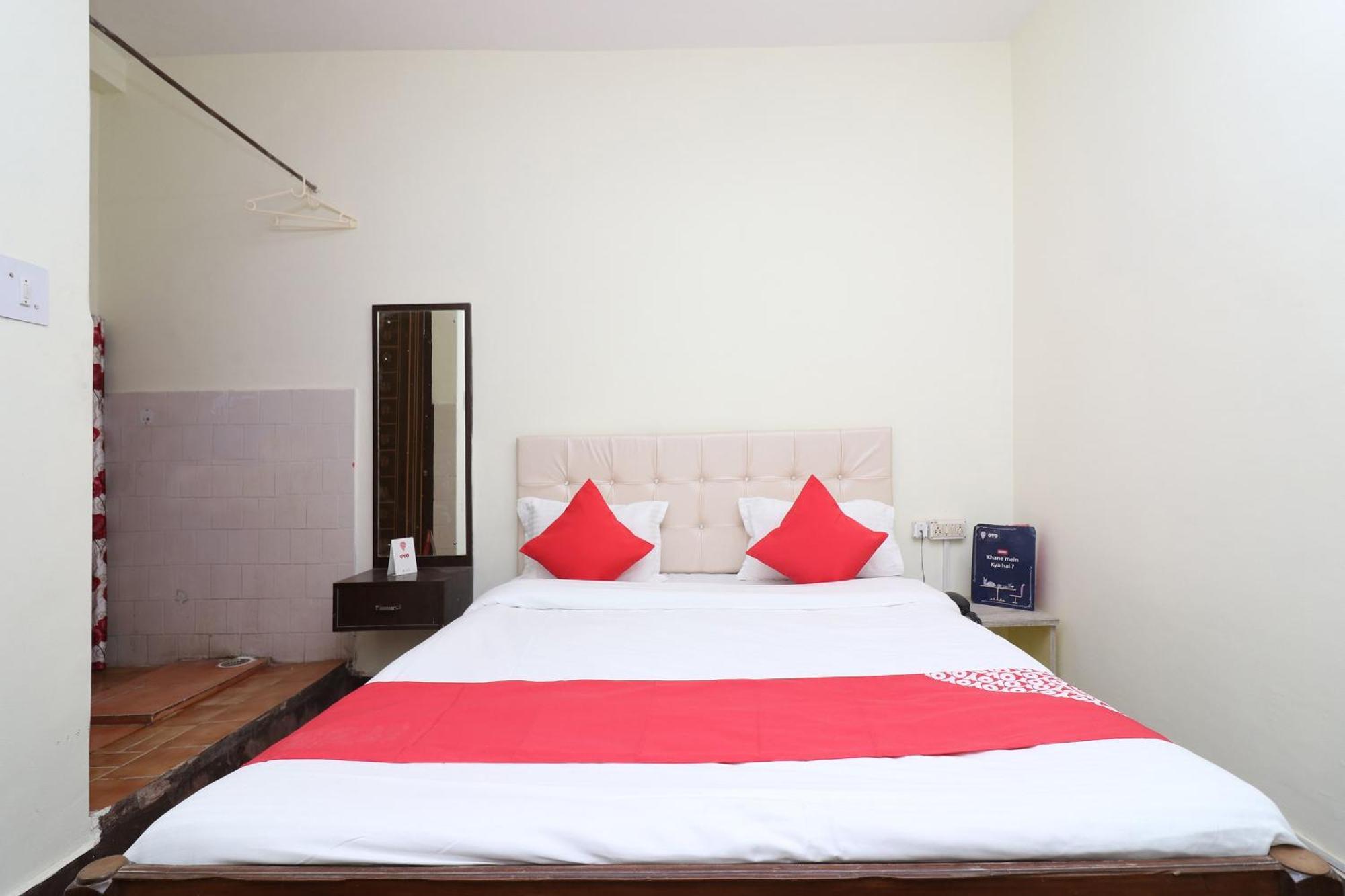 Hotel Shreya Бхубанешвар Екстериор снимка