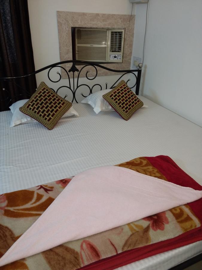 Hotel Shreya Бхубанешвар Екстериор снимка
