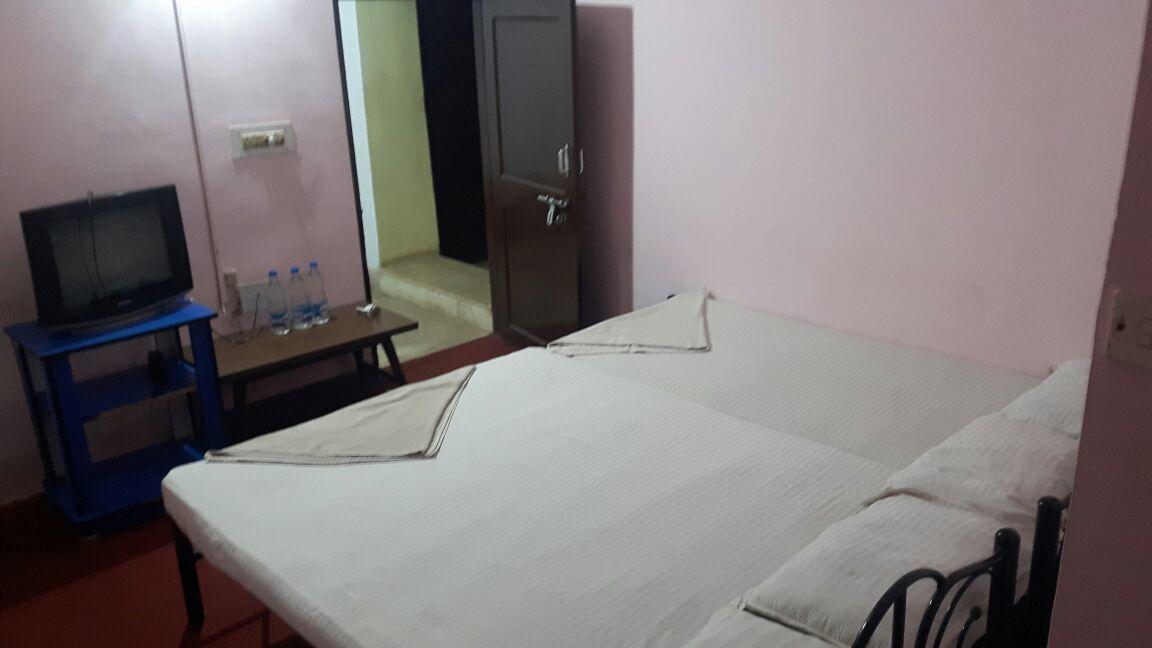 Hotel Shreya Бхубанешвар Екстериор снимка